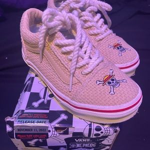 Size Preschool 12 - Vans x One Piece Old Skool Skate Shoe - Pirate Vans